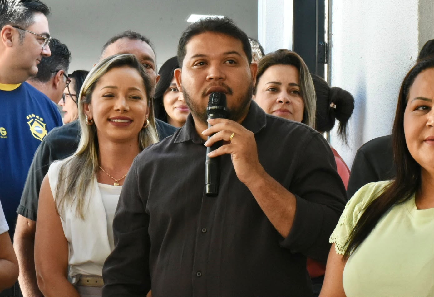 Secretário de Saúde, Ricardo Silva, explica sobre etapas do programa durante o lançamento. Foto: Lino Vargas – Secom Gurupi